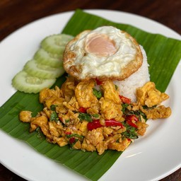 Rice Topped With Stir-fried Omelette And Basil - ข้าวราดกะเพราไข่เจียว
