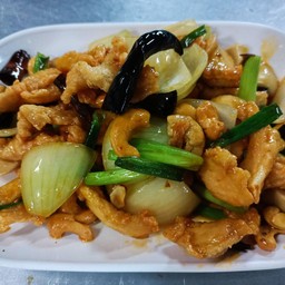 ไก่ ผัดเม็ดมะม่วง