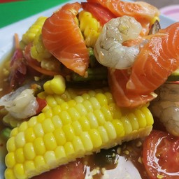ตำข้าวโพดกุ้งสดแชลม่อนปลาร้าหรือไท