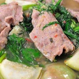 อ่อมเนื้อวัวผักชีลาว