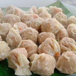 นายใหม่ไก่ทอดหาดใหญ่ ทาวน์อินทาวน์