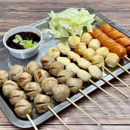ลูกชิ้นทานเล่น Snack ball