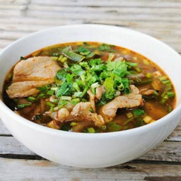 ต้มแซ่บเนื้อ