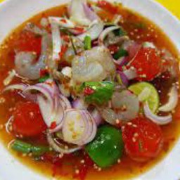 ยำกุ้งสดไข่แดง