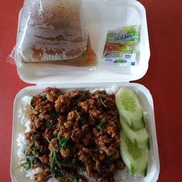 ก๋วยเตี๋ยวเรืออู่ไท By โกแหลม (หน้าโรงเรียนอ.ท.ว.)