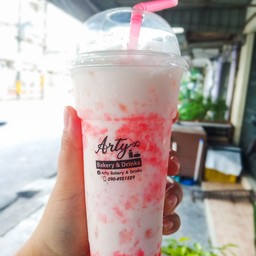 นมสดสตรอเบอร์รี่