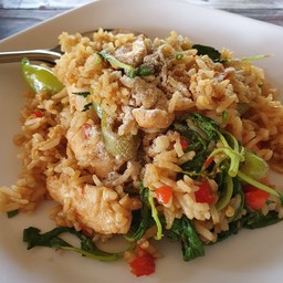 ข้าวคลุกพริกเผาไก่