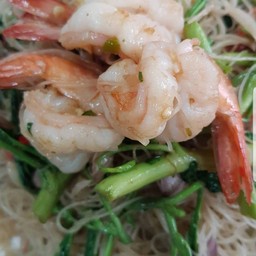 หมี่ผัดกระเฉดกุ้ง