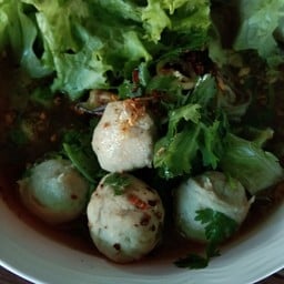 ก๋วยเตี๋ยวป้าแพรว ศาลากลาง