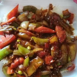 ผัดเปรี้ยวหวานราดข้าว หมึก กุ้ง