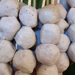 ลูกชิ้นหมูทอด