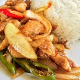 ข้าวผัดพริกสดไก่