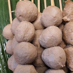 ลูกชิ้นเนื้อทอด