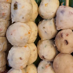 ลูกชิ้นสาหร่ายทอด