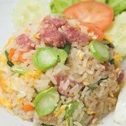 ข้าวผัดแหนม
