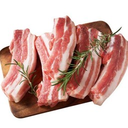 หมูสามชั้นอนามัย เลี้ยงปล่อย 500-530 กรัม