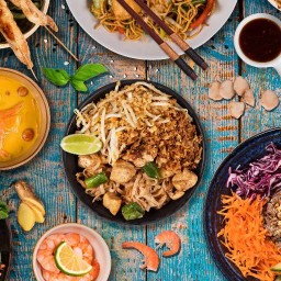 อร่อยจริง ผัดไทย หอยทอด by ติดใจ