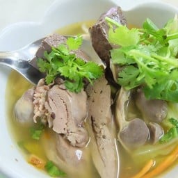 ต้มยำซุปเปอร์เครื่องใน