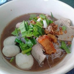 ร้านก๋วยเตี๋ยวเจ๊สม หมู่บ้านสี่ไชยทอง3