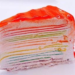 เครปเค้กเรนโบว์นมสด