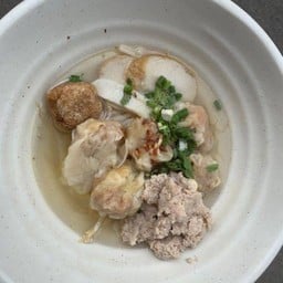 เกี๊ยวหมูยักน้ำใส