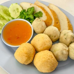 ลูกชิ้นปลาลวกจิ้ม