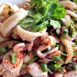 น้ำตกปลาหมึก