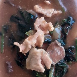 ราดหน้าหมูหมัก