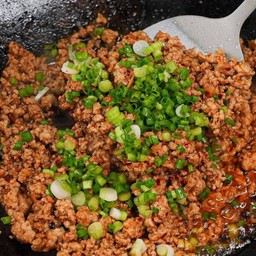 หมูสับผัดพริกป่น