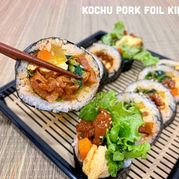 คิมบับ หมูย่างฟอยล์โคชู (Kochu Pork Foil Kimbab)