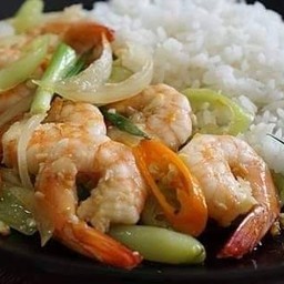 ผัดพริกหยวกทะเล ราดข้าว