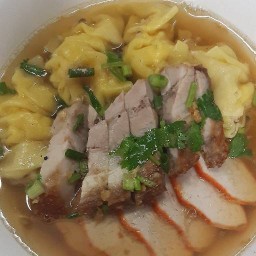 ก๋วยเตี๋ยวลูกชิ้นแชมป์ วิลล่า 3 วิลล่า 3