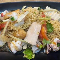 ยำมาม่า