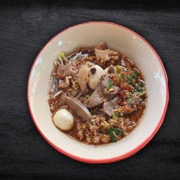 ก๋วยเตี๋ยวเรือต้มยำหมู