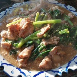 ราดหน้าหมู