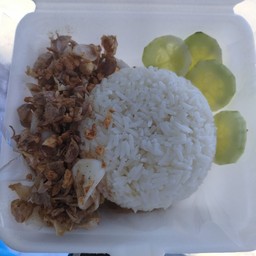 หมึกผัดกระเทียมราดข้าว