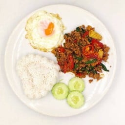 4ผัดกะเพราราดข้าว