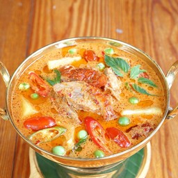แกงเผ็ดเป็ดย่างวรวรรณคิทเช่น