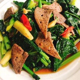 ข้าวคะน้าตับ