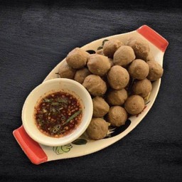 ลูกชิ้นเนื้อลวกจิ้ม