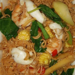 รุ่งอาหารตามสั่งฮาลาล