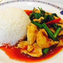 ข้าวพริกแกงไก่