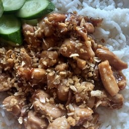 ไก่กระเทียม