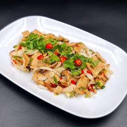 ยำปลาเค็ม