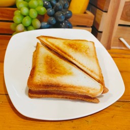 ขนมปังเนยนมน้ำตาล