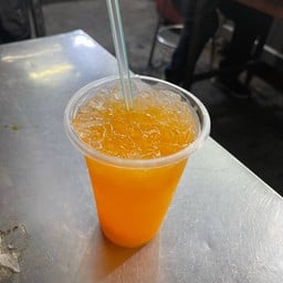 น้ำส้มคั้นใส่น้ำแข็ง