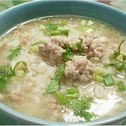 ข้าวต้มหมูทรงเครื่อง