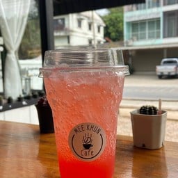 MEE KHUN CAFE