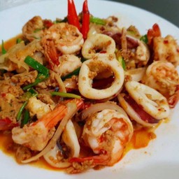ผัดผงกระหรี่(เป็นกับข้าว)