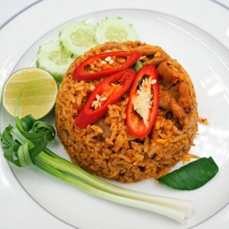ข้าวผัดต้มยำหมู